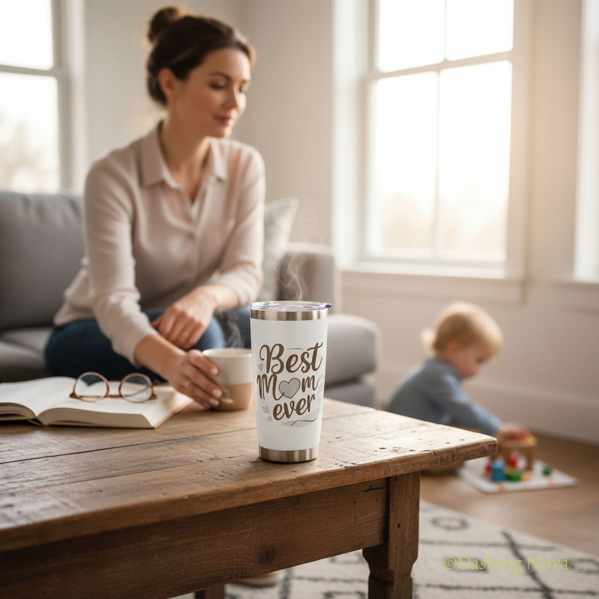 Best Mom Ever Tumbler – 20oz Insulated Gift for Mom 💖. ☕ Keeps drinks hot or cold for hours – a gift she’ll use daily