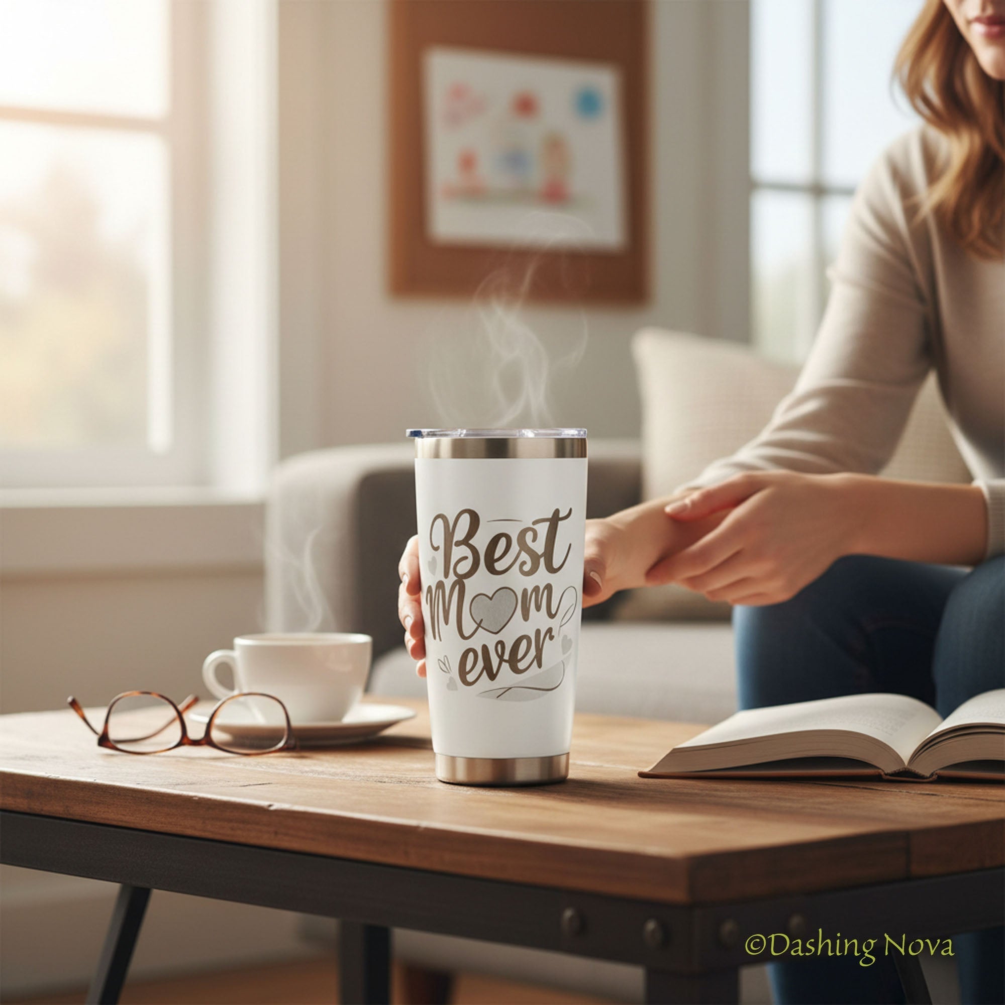Best Mom Ever Tumbler – 20oz Insulated Gift for Mom 💖. ☕ Keeps drinks hot or cold for hours – a gift she’ll use daily